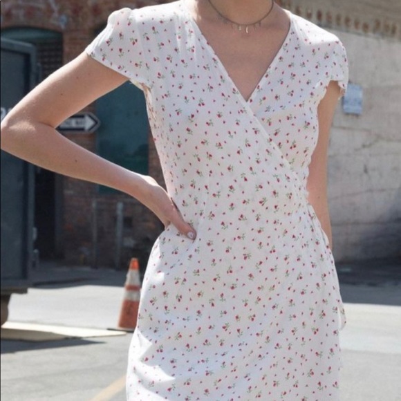 Brandy Melville Dresses & Skirts - Brandy Melville Robbie Dress